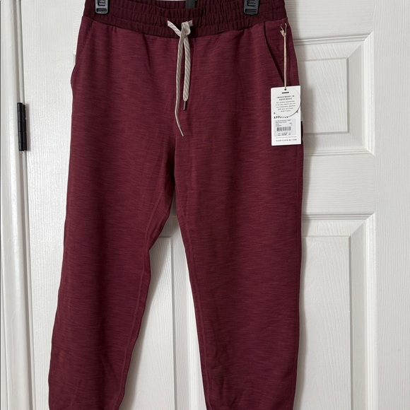 Vuori lux Rib Performance Jogger in Desert Rose - Picture 5 of 10